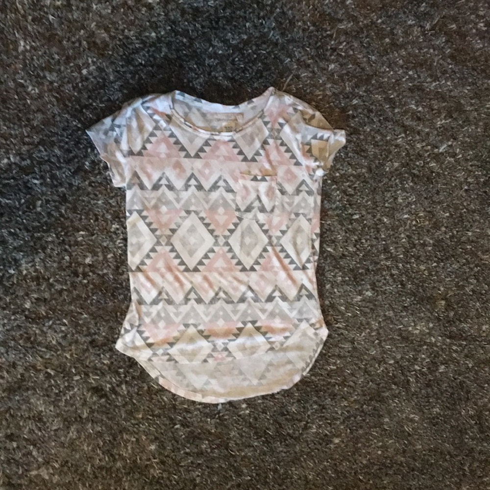 I am selling a cute shirt all the way from Paris